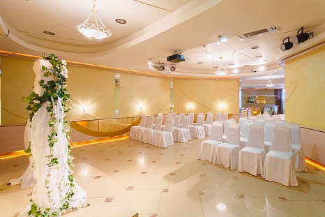 Гостиница Урал, Арт-клуб