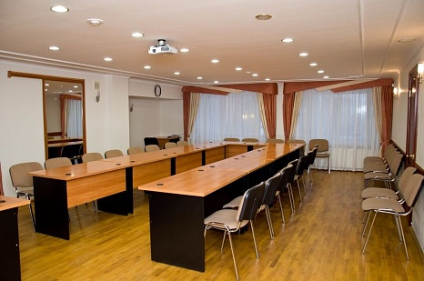 Гостиница Урал, зал Лидер